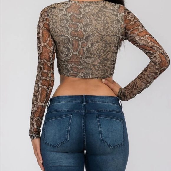 Rhapsodielle SNAKE PRINT MESH LONG SLEEVE CROP TOP Sz M Women - Picture 3 of 8